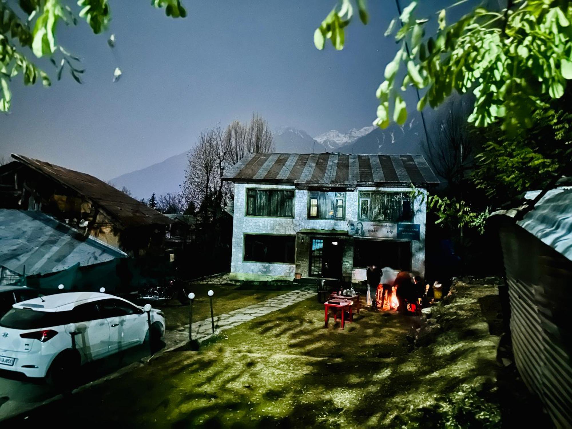 Dreamland Cottage Pahalgām Екстериор снимка
